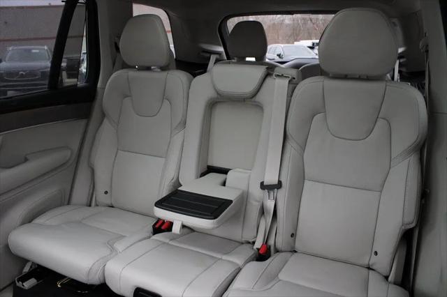 2026 Volvo XC90 Ultra Dark Theme, B6 AWD Gas (mild hybrid), Gasoline, 7 Seats