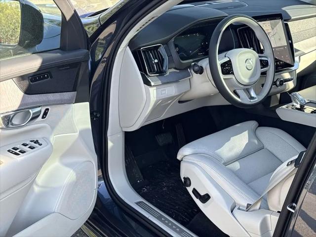 2026 Volvo XC90 Ultra Dark Theme, B6 AWD Gas (mild hybrid), Gasoline, 7 Seats