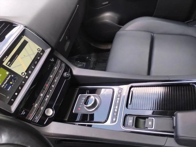 2019 Jaguar F-PACE 25t Premium