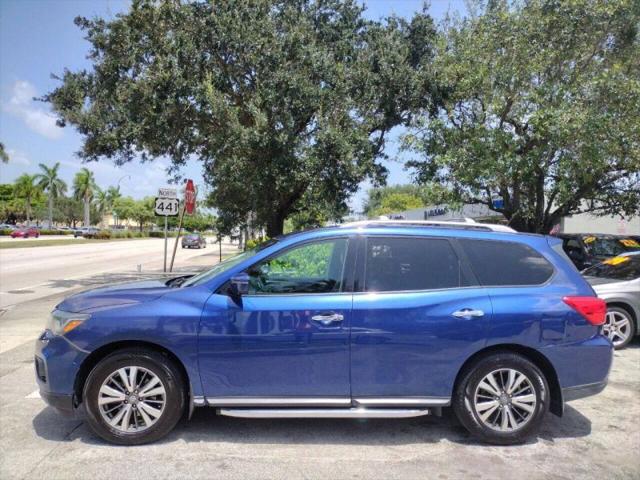 2017 Nissan Pathfinder SL