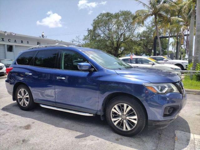 2017 Nissan Pathfinder SL