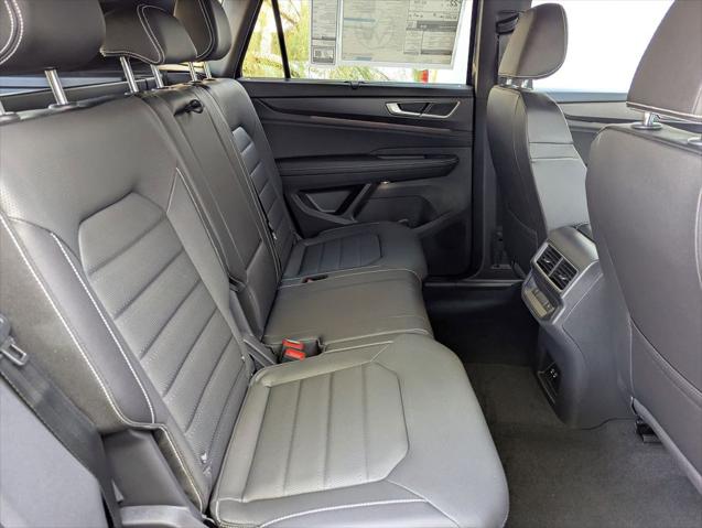 2026 Volkswagen Atlas Cross Sport 2.0T SEL R-Line Black