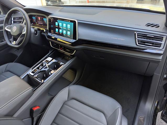 2026 Volkswagen Atlas Cross Sport 2.0T SEL R-Line Black
