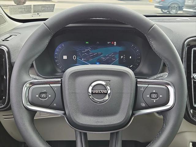 2026 Volvo XC40 Ultra, B5 AWD Gas (mild hybrid), Dark