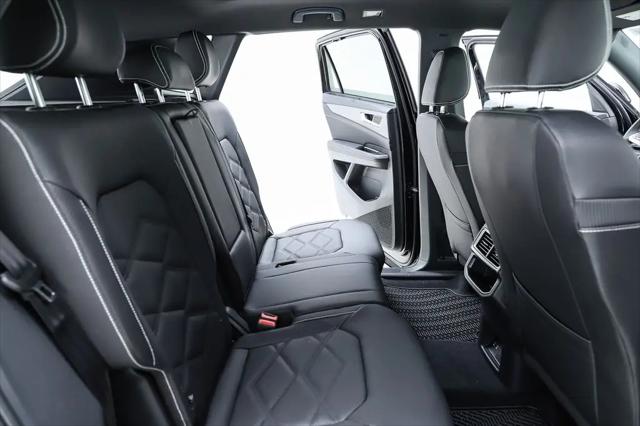 2026 Volkswagen Atlas Cross Sport SE with Technology