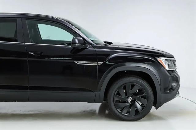 2026 Volkswagen Atlas Cross Sport SE with Technology