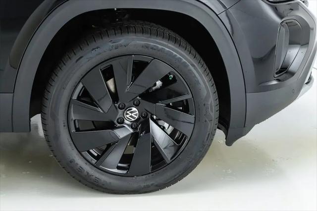 2026 Volkswagen Atlas Cross Sport SE with Technology