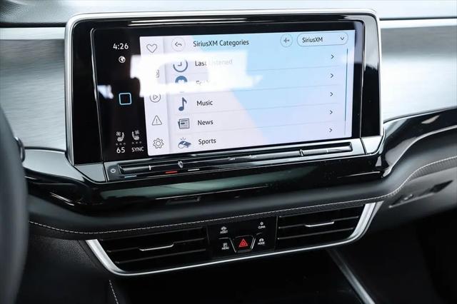 2026 Volkswagen Atlas Cross Sport SE with Technology
