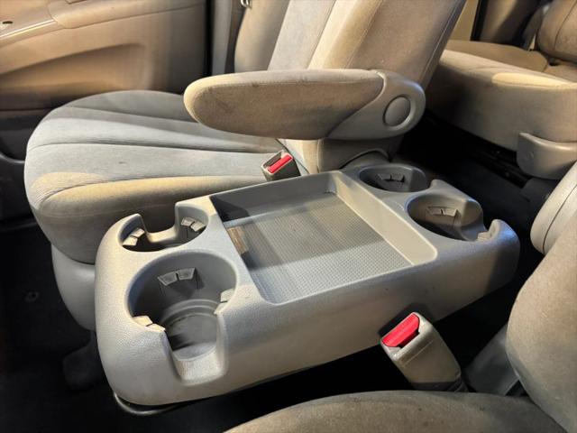 2012 Kia Sedona LX