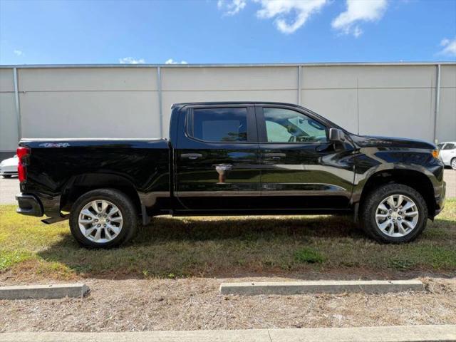 2021 Chevrolet Silverado 1500 4WD Crew Cab Short Bed Custom