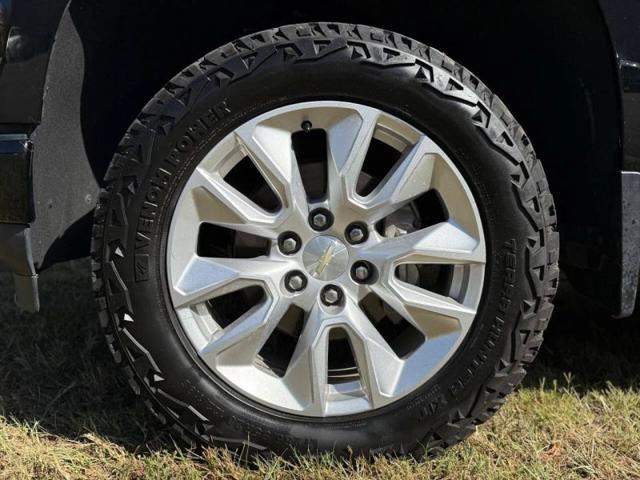 2021 Chevrolet Silverado 1500 4WD Crew Cab Short Bed Custom