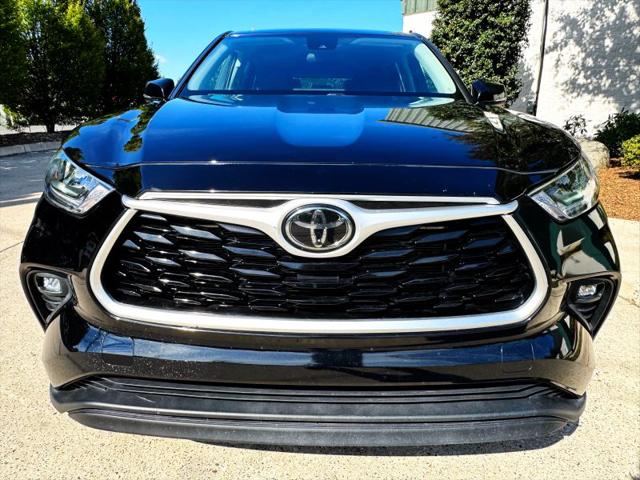 2020 Toyota Highlander LE