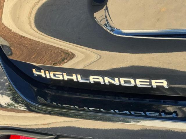 2020 Toyota Highlander LE