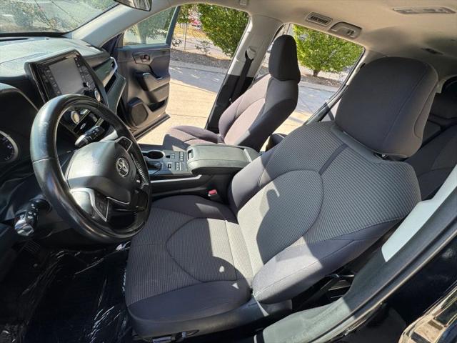 2020 Toyota Highlander LE