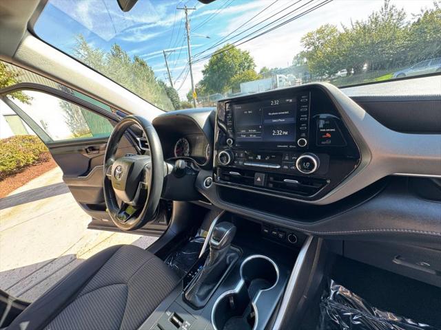 2020 Toyota Highlander LE