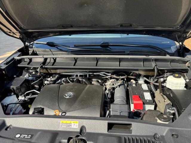 2020 Toyota Highlander LE