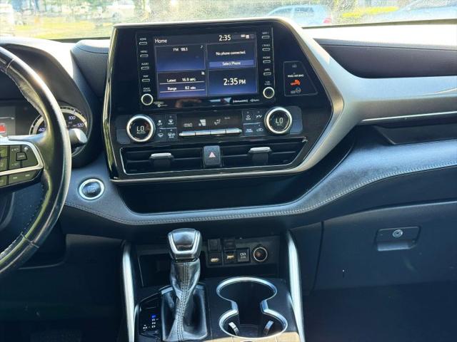 2020 Toyota Highlander LE