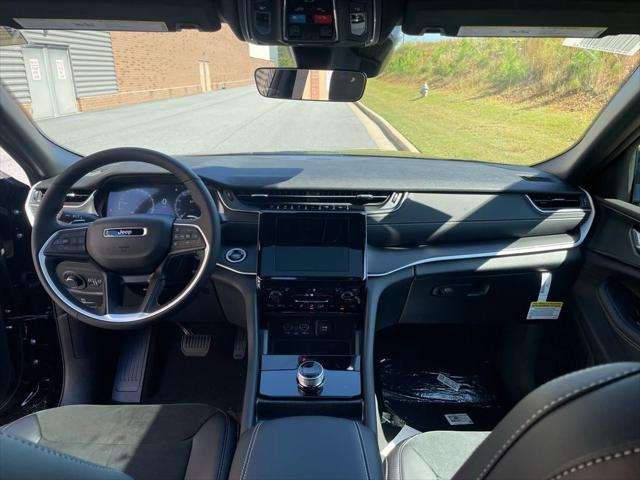 2025 Jeep Grand Cherokee Altitude X 4x4