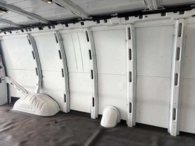 2023 GMC Savana Cargo RWD 2500 Extended Wheelbase Work Van