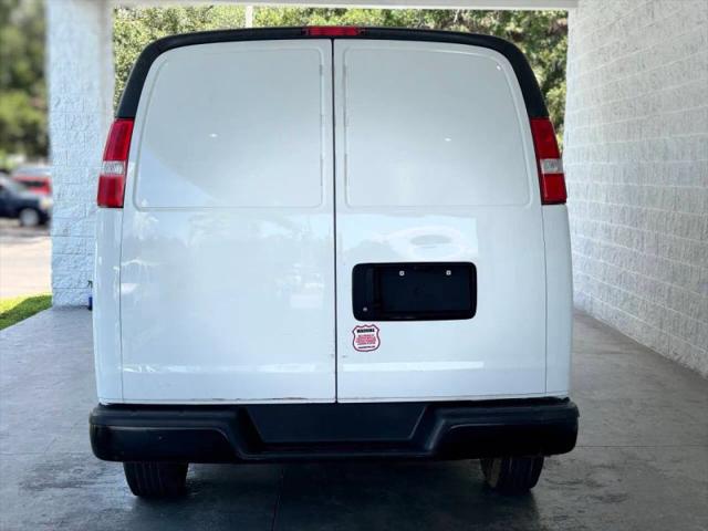 2023 GMC Savana Cargo RWD 2500 Extended Wheelbase Work Van