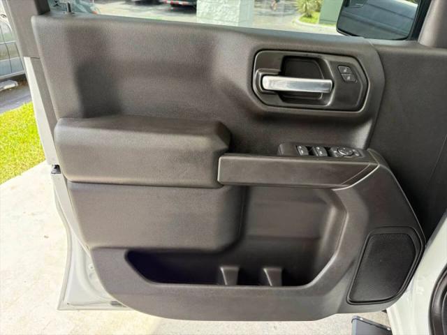 2021 Chevrolet Silverado 1500 2WD Crew Cab Short Bed Custom