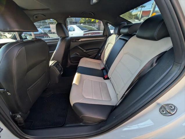 2022 Volkswagen Passat 2.0T R-Line