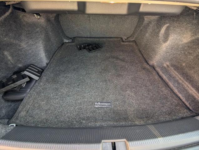 2022 Volkswagen Passat 2.0T R-Line