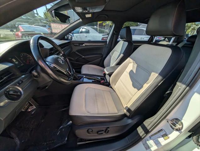 2022 Volkswagen Passat 2.0T R-Line