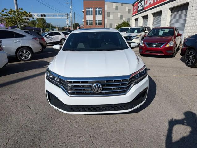 2022 Volkswagen Passat 2.0T R-Line