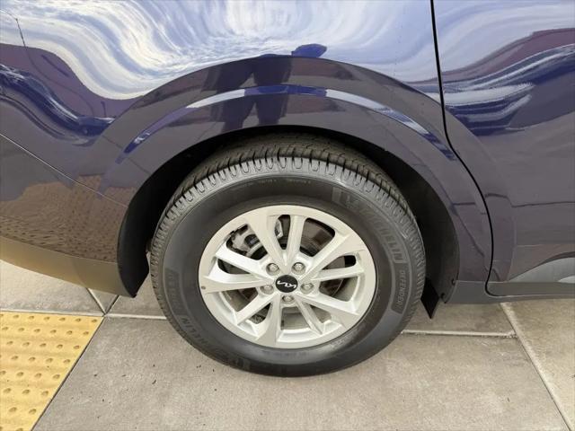 2024 Kia Carnival MPV LX Seat Package