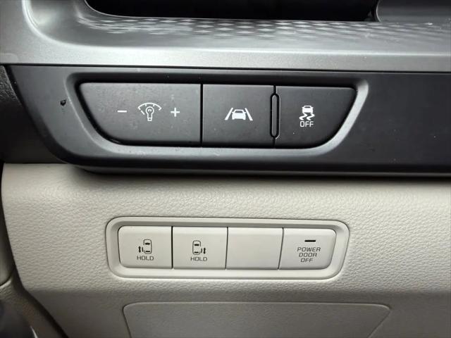 2024 Kia Carnival MPV LX Seat Package
