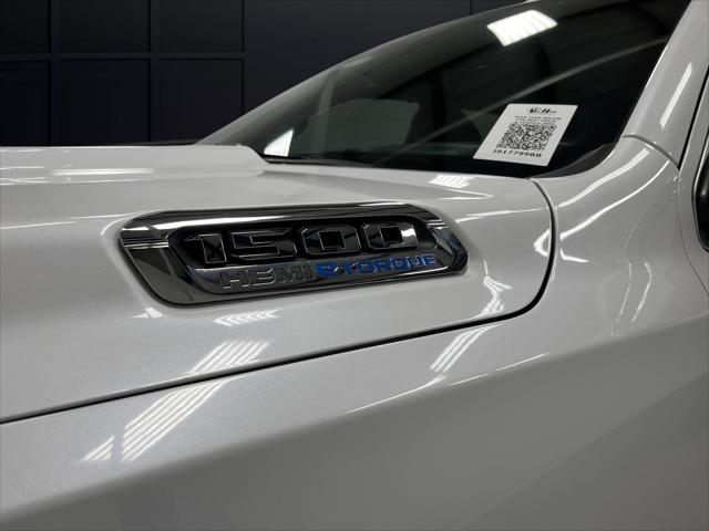 2022 Ram 1500 Limited Crew Cab 4x4 57 Box