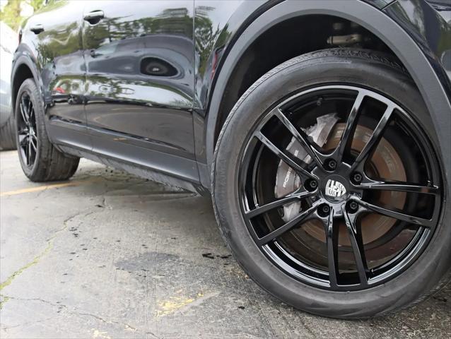 2020 Porsche Cayenne Standard