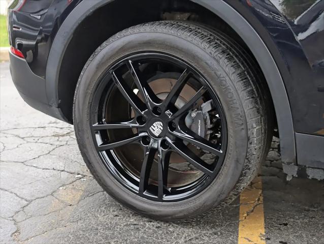 2020 Porsche Cayenne Standard