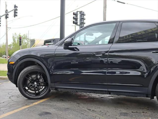 2020 Porsche Cayenne Standard
