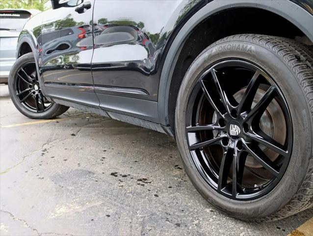 2020 Porsche Cayenne Standard