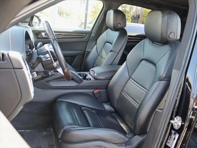 2020 Porsche Cayenne Standard
