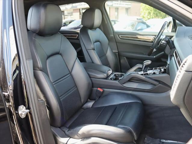 2020 Porsche Cayenne Standard