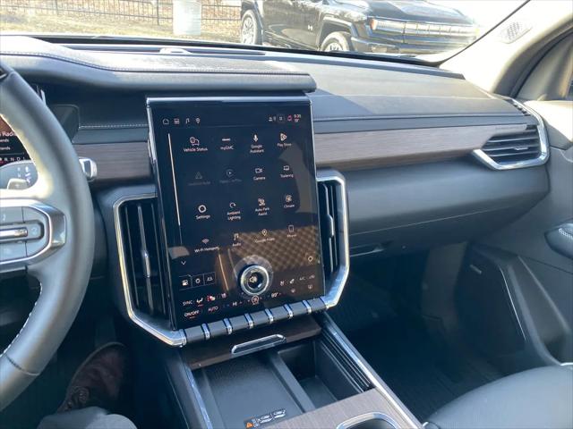 2026 GMC Acadia Denali AWD