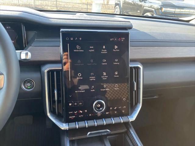 2026 GMC Acadia Denali AWD