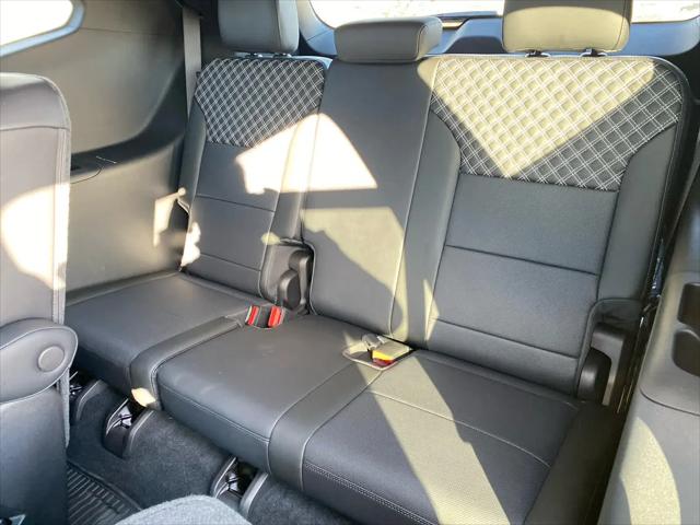 2026 GMC Acadia Denali AWD