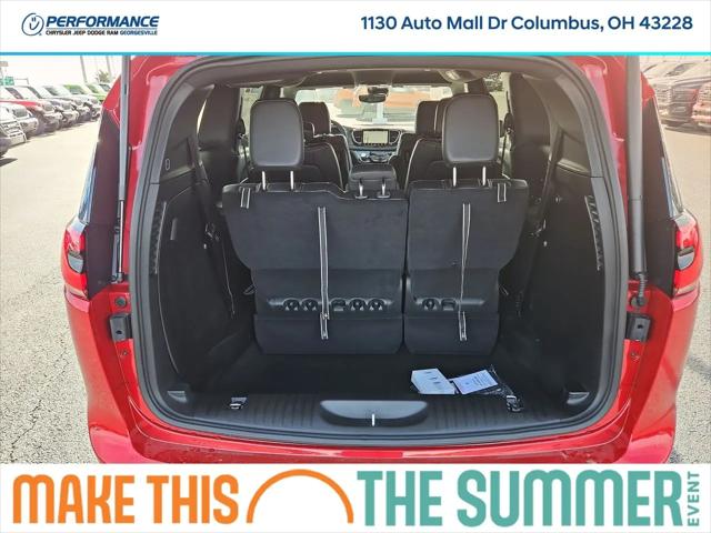 2026 Chrysler Pacifica Select
