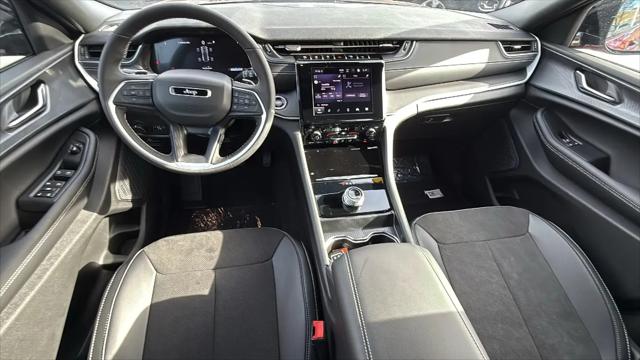 2025 Jeep Grand Cherokee Altitude X 4x4
