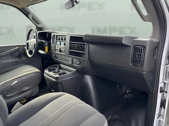 2023 GMC Savana Cargo RWD 2500 Regular Wheelbase Work Van