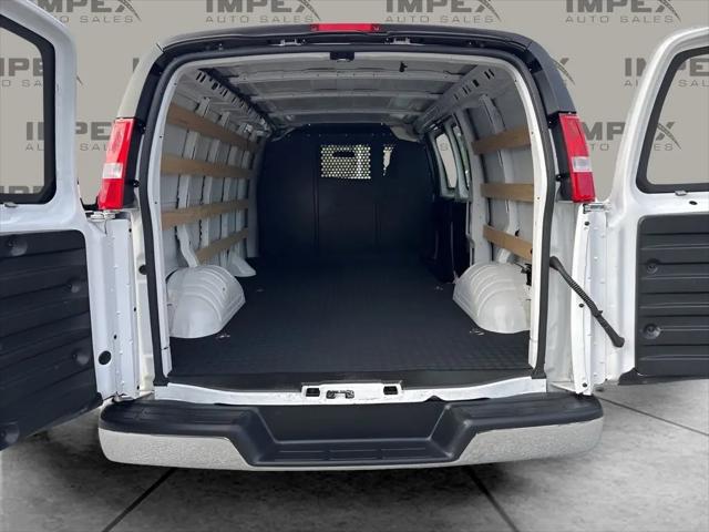 2023 GMC Savana Cargo RWD 2500 Regular Wheelbase Work Van
