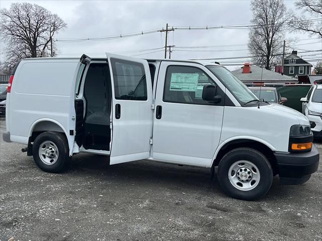 2025 Chevrolet Express Cargo Van RWD 2500 Regular Wheelbase WT