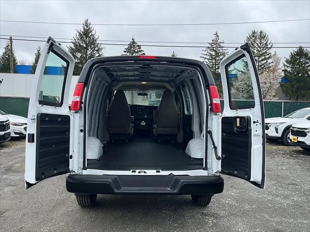 2025 Chevrolet Express Cargo Van RWD 2500 Regular Wheelbase WT