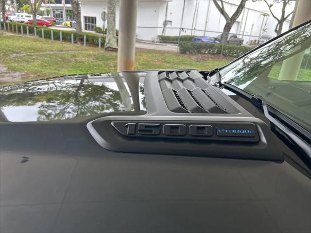 2025 Ram 1500 Tradesman Crew Cab 4x4 57 Box