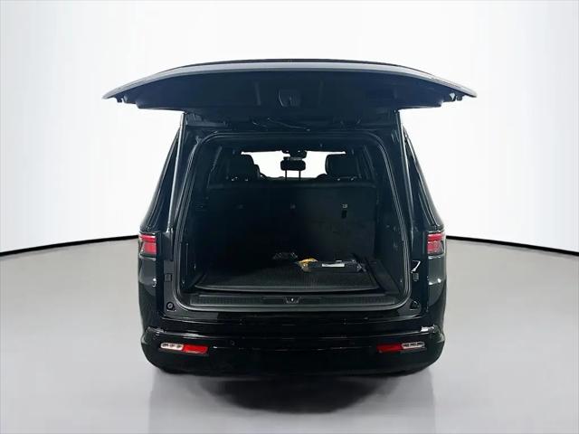 2025 Jeep Wagoneer Series II Carbide 4x4