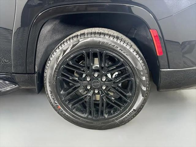 2025 Jeep Wagoneer Series II Carbide 4x4